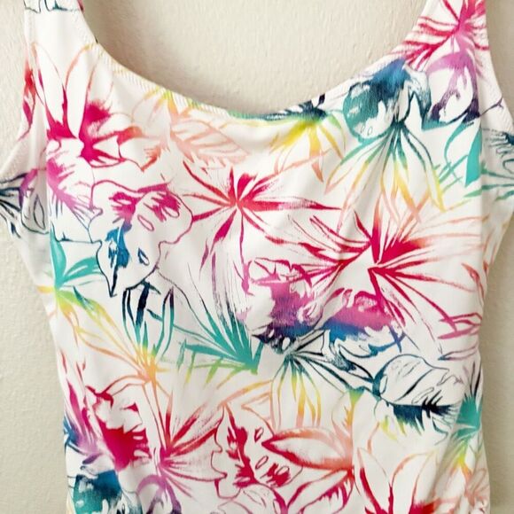 DSF | Rainbow Fronds Reversible One-Piece Swimsuit Paradise Coral Pink | Large - Picture 9 of 10